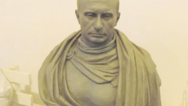 putin sculpture.jpg