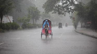 Nor’wester lashes Dhaka