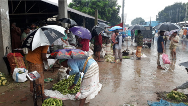 rain disrupts life thakurgaon.jpg
