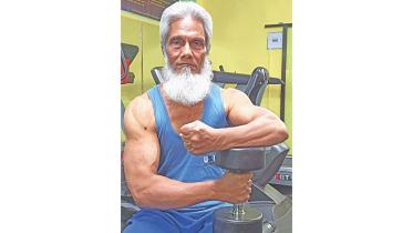 Rajshahi Man AKM Matlubul Hoq Tipu young at 71