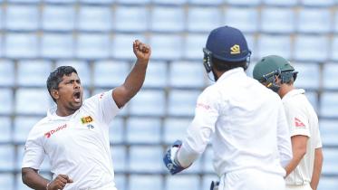 Rangana Herath.jpg