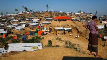 Rohingyas hurt in clash in Teknaf