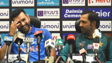 Rohit Sharma and Sarfraz.jpg