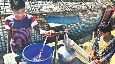 Safe water Rohingyas.jpg