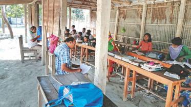 Schooling deprived children.jpg