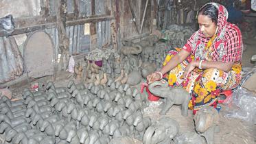 seasonal traders Barishal.jpg