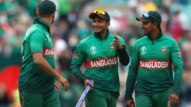 Shakib Mash and Mosaddek.jpg