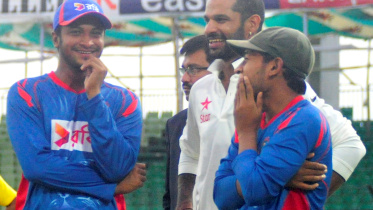 shakib mushy dhawan.jpg