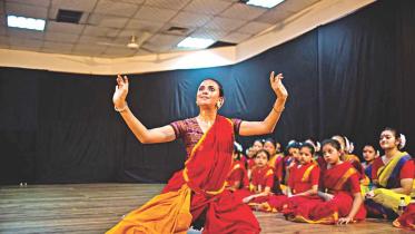 Shashwati Garai Ghosh mesmerises with Odissi