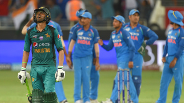 Shoaib Malid Pak India.jpg