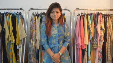 Shurovy _ Monon Muntaka .JPG