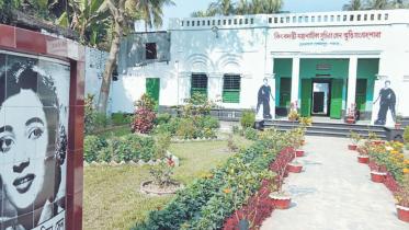 Suchitra Sen house 1.jpg