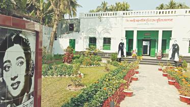 Suchitra Sen’s 89th birth anniversary.jpg