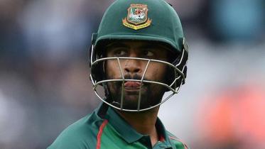 Tamim Iqbal_injury_AFP.jpg