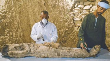 tomb.jpg