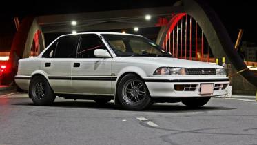 toyota-corrola-90-1.jpg