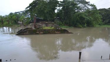 useless sluice gate.jpg