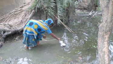 Water crisis C'nawabganj.jpg