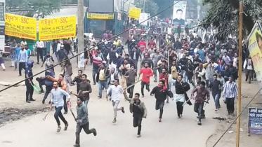 Weapon-wielding men.jpg