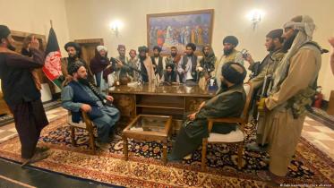 taliban-presidential-palace-press.jpg
