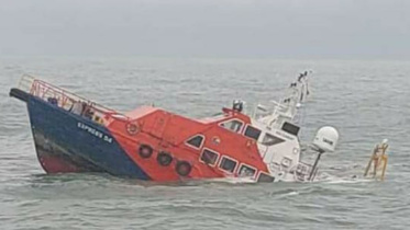 payra-ship-capsize.jpg