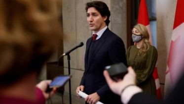 canada-cuts-budget-deficit-forecast-citing-strong-economy.jpg
