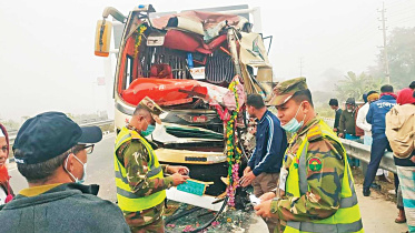 dhaka-mawa-expressway-bus-crash.jpg