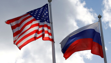 us-russia-flags