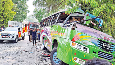 manikganj-bus-roadside-hit.jpg