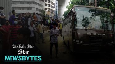 Garment workers clash with police demanding wage hike