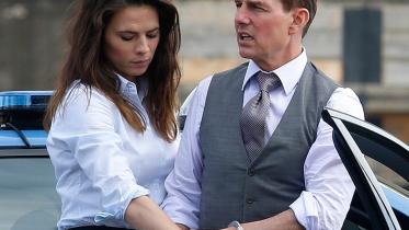 tom_cruise_and_hayley.jpg