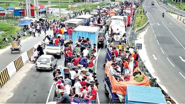 tangail-highway-tailback.jpg