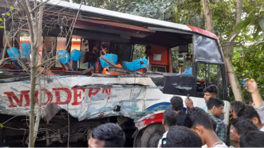 brahmanbaria_road_crash_pic_02.jpg