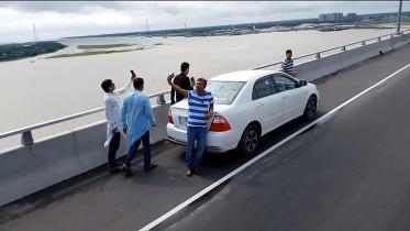 selfie on Padma Bridge