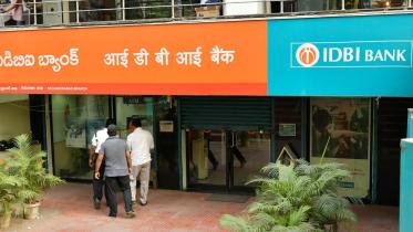 india-kicks-off-bank.jpg