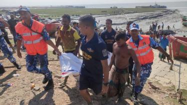 Mirsharai dredger capsize