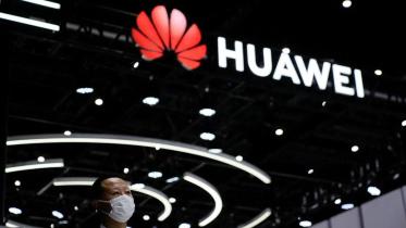 us-bans-huawei.jpg