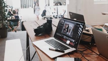 5 easy tips to improve your slideshow skills