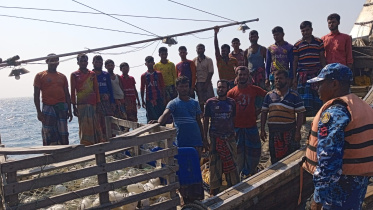 fishermen-bay-rescued-coast-guard