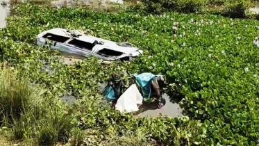 Sylhet microbus three-wheeler collision