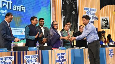 mobarak_hossain_gets_smart_bangladesh_award_2023.jpg