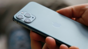 India warning Apple Samsung