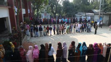 slow_voting_narayanganj-1.jpg