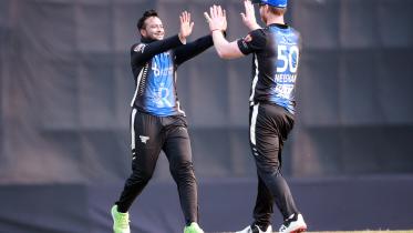 Shakib Al Hasan, Jimmy Neesham.jpg