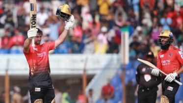 Moeen Ali, Will Jacks.jpg