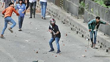 quota-reform-protester-clash.jpg