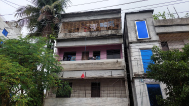 Student thrown off roof Kushtia