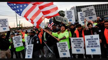 us dockworkers strike_.jpg