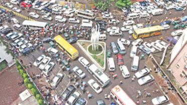 Dhaka's traffic through a visitor's eyes
