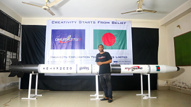 nahiyan_al_rahman_oli_founder_and_ceo_of_dhumketux_with_birdrohi_rocket.jpg